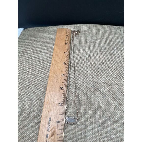 Kendra Scott Elisa Gold Pendant Necklace in Iridescent Drusy - Picture 7 of 9